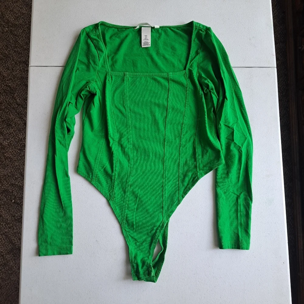 Stylish Green Women's Tops Bundle - Picture 4 of 9